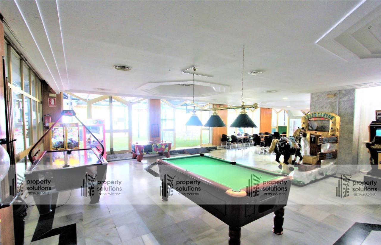 812 Benalbeach. 1ºlinea De Playa. Vistas A La Piscina Y La Montana. Apartamento