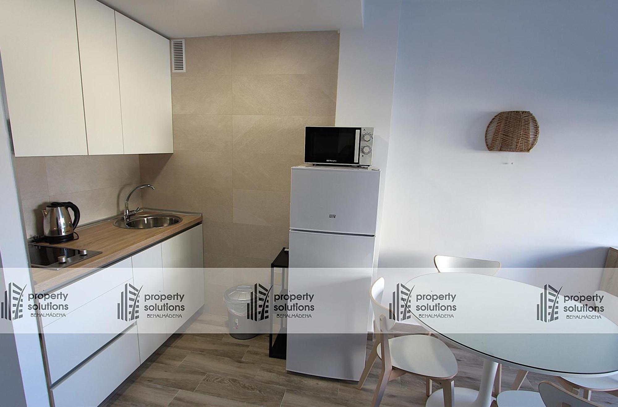 Appartement 812 Benalbeach. 1ºlinea De Playa. Vistas A La Piscina Y La Montana. Benalmádena